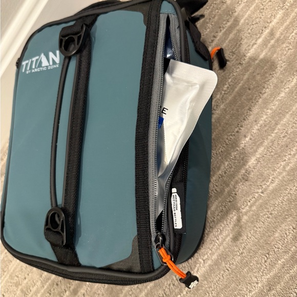 Blue Lunch Box - Picture 7 of 10